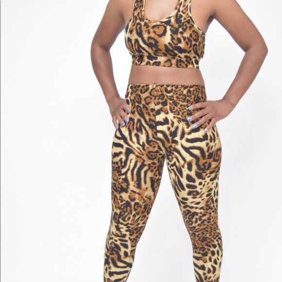 Leopard Print 2pc Workout Set - Picture 2 of 2